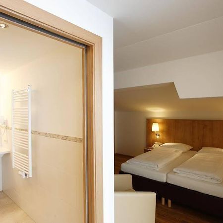 Familien & Wohlfuhlhotel Johanneshof Σάαλμπαχ-Χίντεργκλεμ Εξωτερικό φωτογραφία